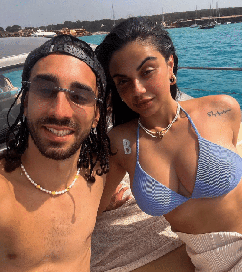 Marc Cucurella khoe ảnh cùng bạn gái trên Instagram cá nhân