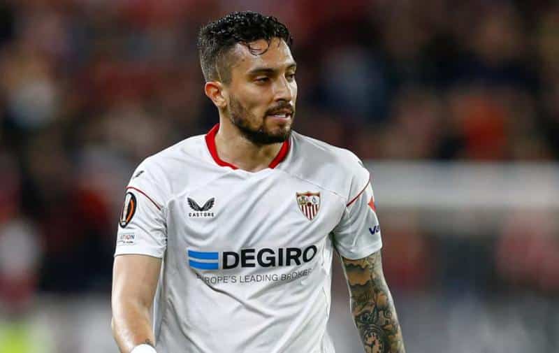 Telles thi đấu cho Seville dưới bản hợp đồng cho mượn