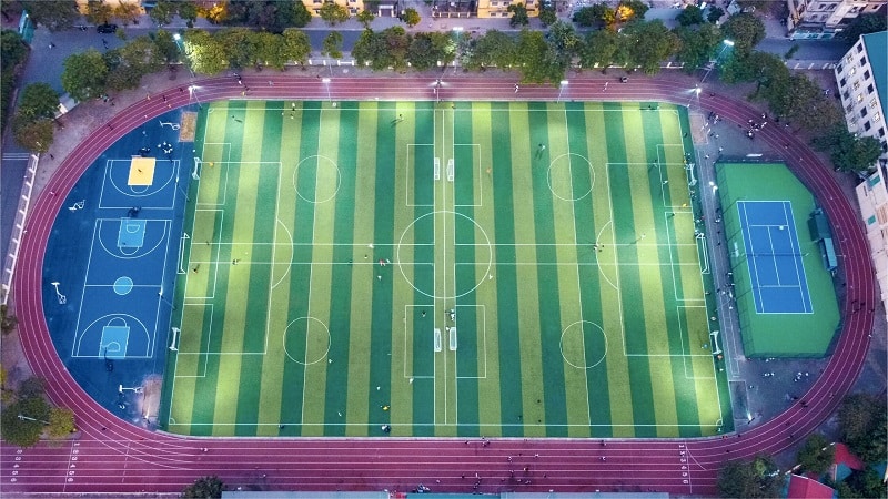 Đường pitch trong tổ hợp sân vận động