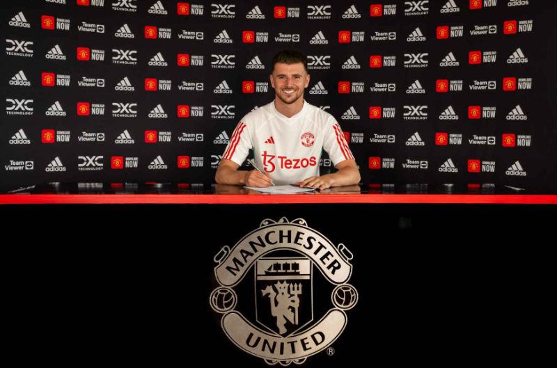 Mount ký hợp đồng 5 năm với Manchester United