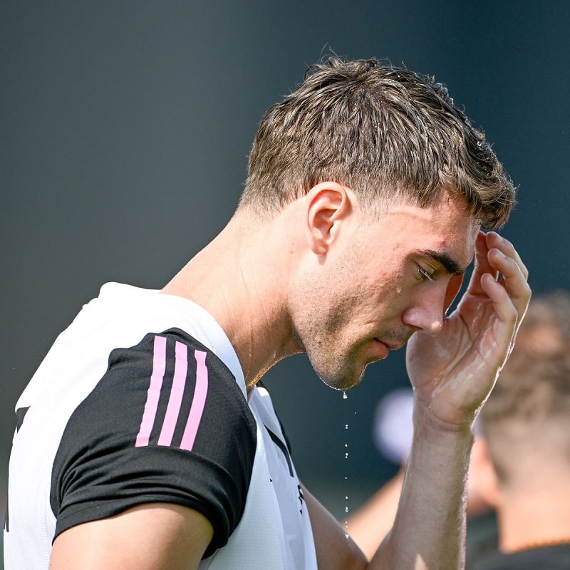Vlahovic có mùa giải không như ý khi Juventus vướng vào quá nhiều rắc rối trong và ngoài sân cỏ