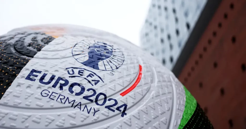 Các ĐTQG công bố danh sách dự Euro 2024 khi nào?